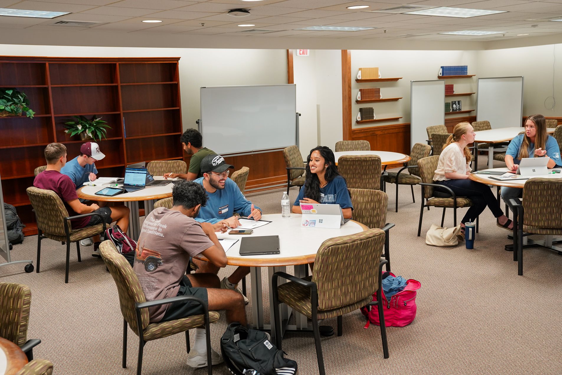 Tutoring in the Evans Library Whitley Suite